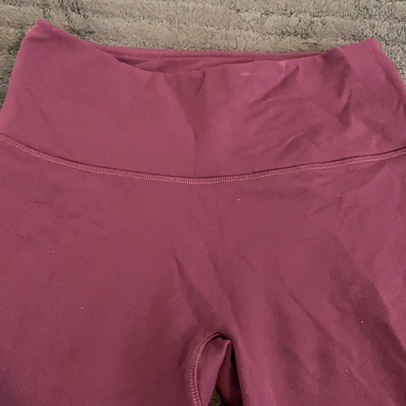 Lululemon crop purple leggings - Picture 3 of 5